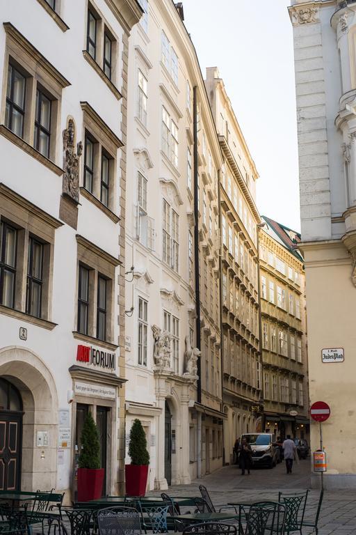Living Vienna City Center Viena Exterior foto