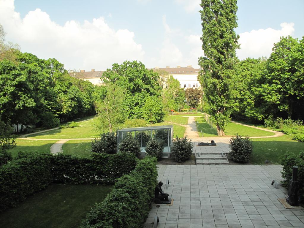 Living Vienna City Center Viena Quarto foto